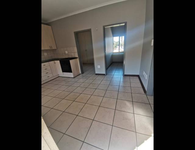 1 BEDROOM PROPERTY TO RENT IN DIE BULT